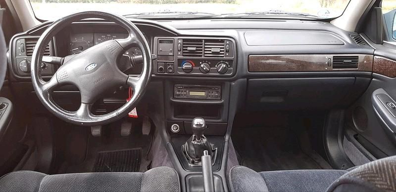Grau Gebraucht 1994 Ford Scorpio Limousine | 1.500 € - Bild 1/4