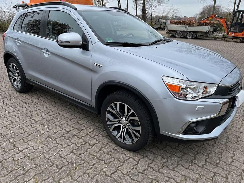 Gebraucht Mitsubishi ASX Edition 117 PS (86 kW) 2017 Silber SUV