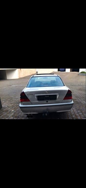 Gebraucht Mercedes C180 Classic 122 PS (89 kW) 1998 Silber Limousine