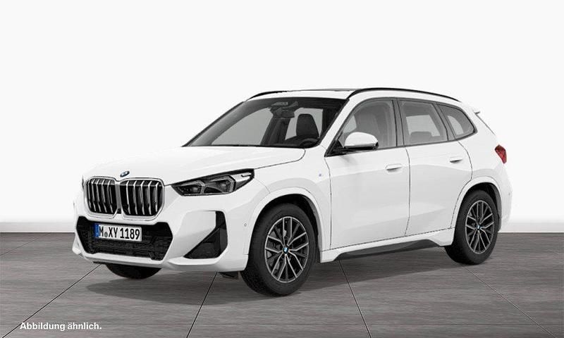 Weiß Gebraucht 2023 BMW X1 Luxury Line SUV | 38.901 € (Etwas zu teuer) - Bild 1/3