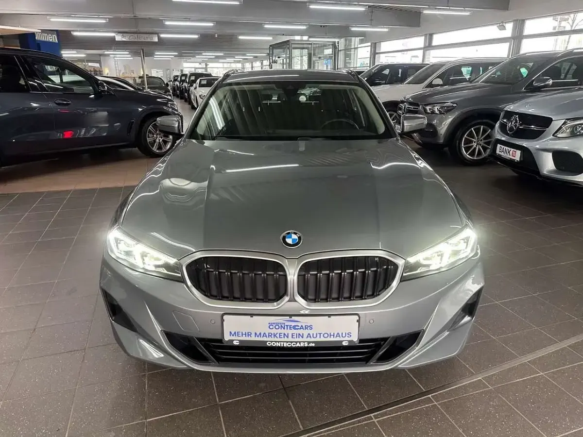 Gebraucht BMW 318 150 PS (110 kW) 2022 Grau Kombi
