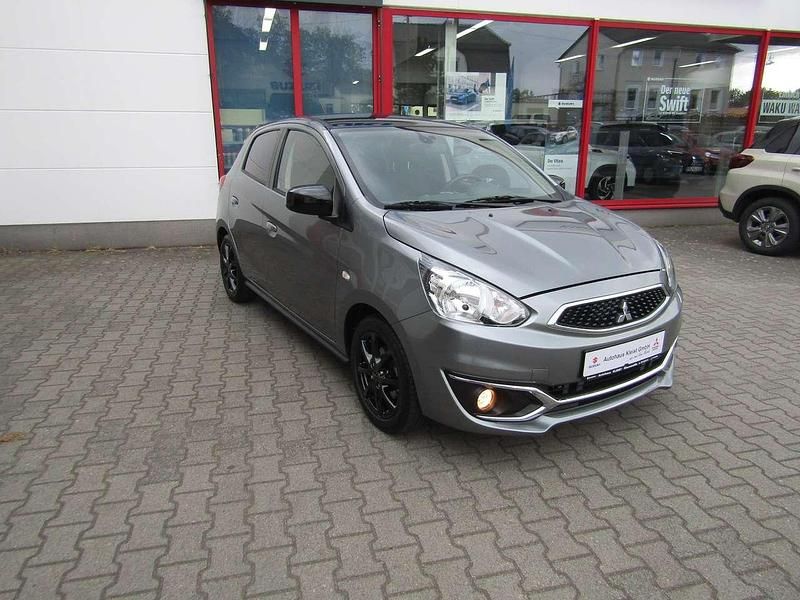 Platinum grau/magic schwarz Gebraucht 2020 Mitsubishi Space Star Limousine | 12.890 € (Fairer Preis) - Bild 1/4