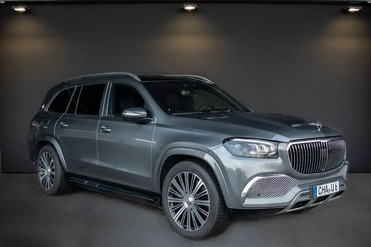 Gebraucht Mercedes GLS600 Maybach 557 PS (409 kW) 2024 Grau SUV