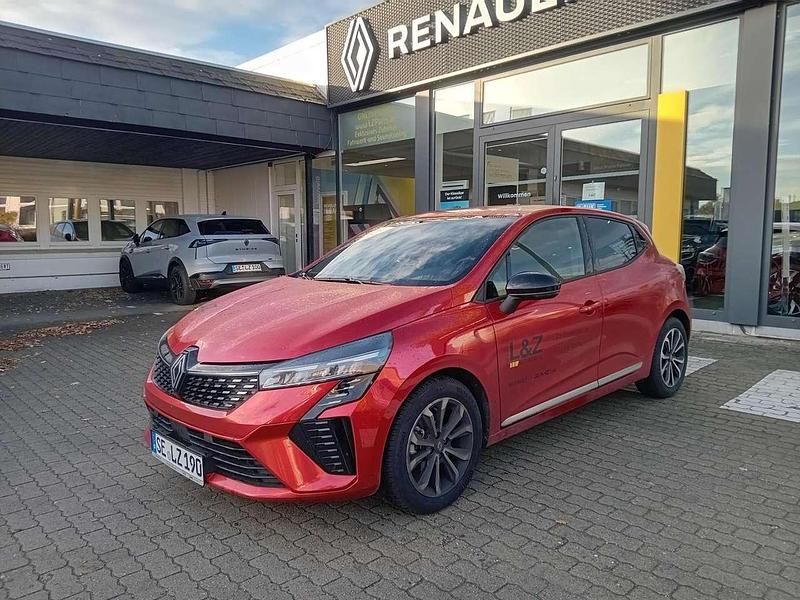 Rot Gebraucht 2025 Renault Clio V Techno Limousine | 20.980 € (Etwas zu teuer) - Bild 1/4