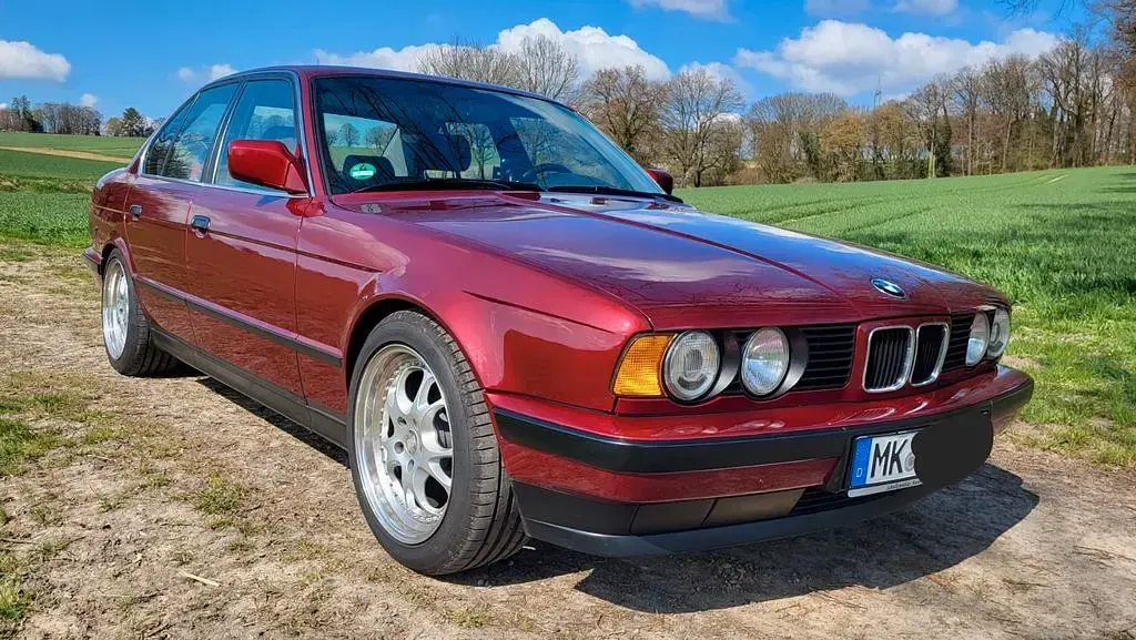 Gebraucht BMW 520 150 PS (110 kW) 1991 Rot Limousine
