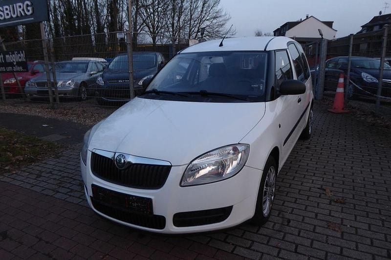 Weiß Gebraucht 2007 Skoda Roomster Van / Kleinbus | 4.490 € (Etwas zu teuer) - Bild 1/4