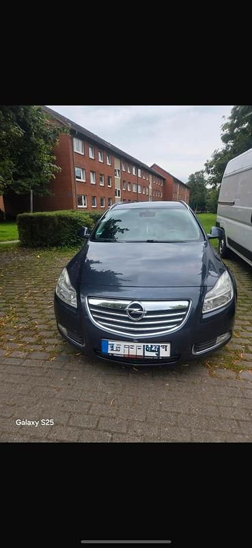 Andere farben Gebraucht 2010 Opel Insignia Innovation Kombi | 4.000 € (Fairer Preis) - Bild 1/4