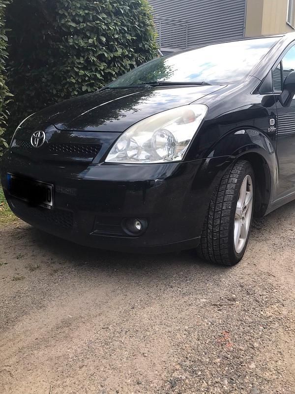 Gebraucht 2007 Toyota Corolla Verso Van / Kleinbus | 2.250 € (Fairer Preis) - Bild 1/4