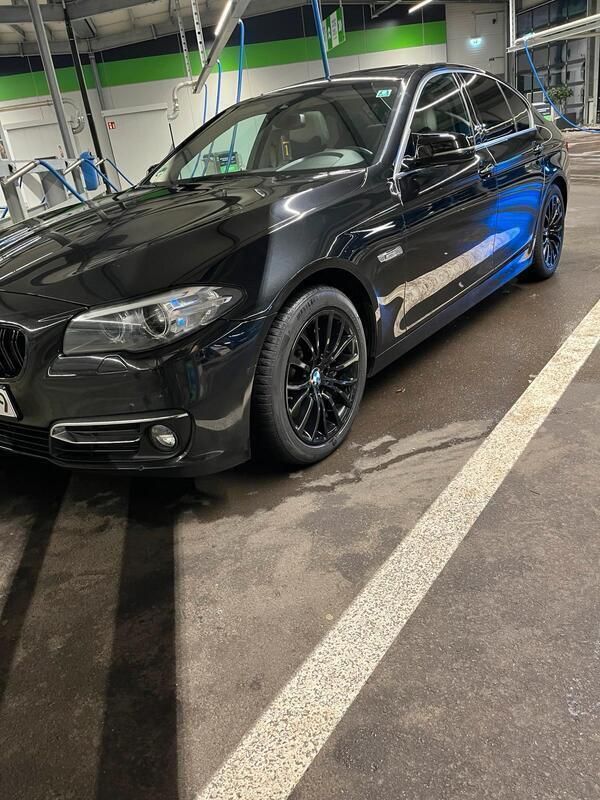 Schwarz Gebraucht 2015 BMW 525 Limousine | 11.999 € (Teuer) - Bild 1/4