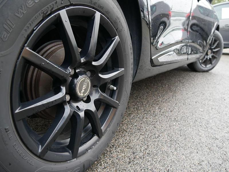 Gebraucht Renault Clio IV LIMITED 90 PS (66 kW) 2016 Sternenschwarz (metallic) Limousine