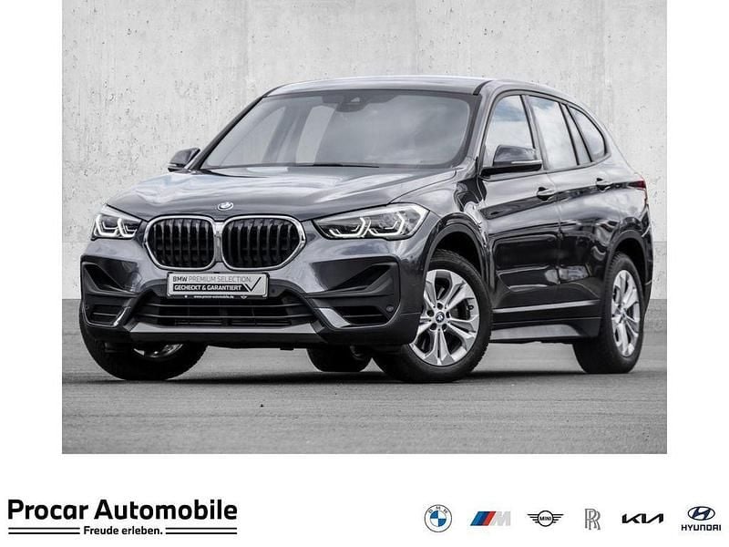 Grau Gebraucht 2022 BMW X1 Sport Line SUV | 24.490 € (Guter Preis) - Bild 1/4