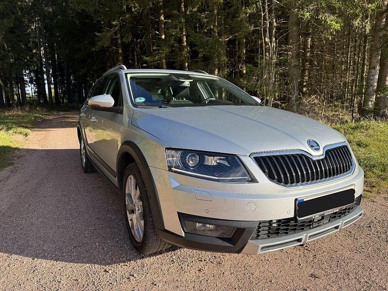 Silber Gebraucht 2014 Skoda Octavia Kombi | 9.000 € (Guter Preis) - Bild 1/4
