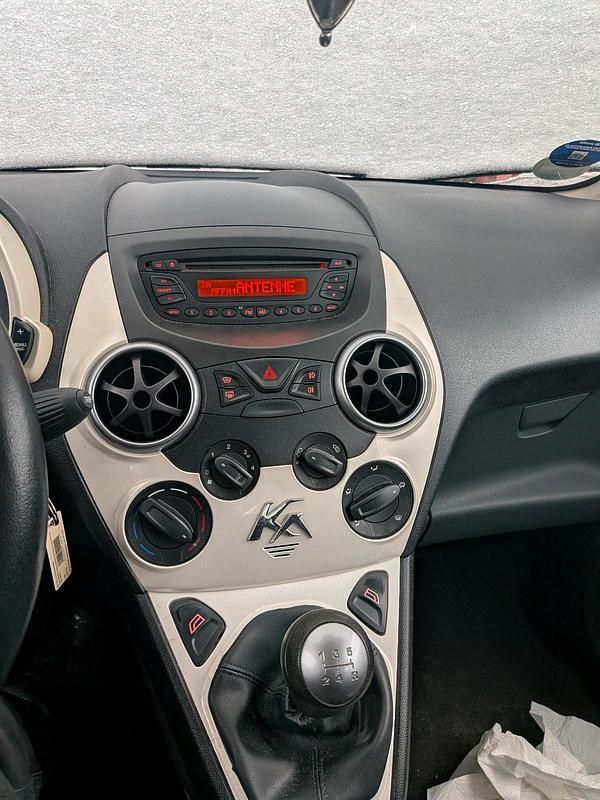 Gebraucht Ford Ka 69 PS (50 kW) 2010 Blau Kleinwagen