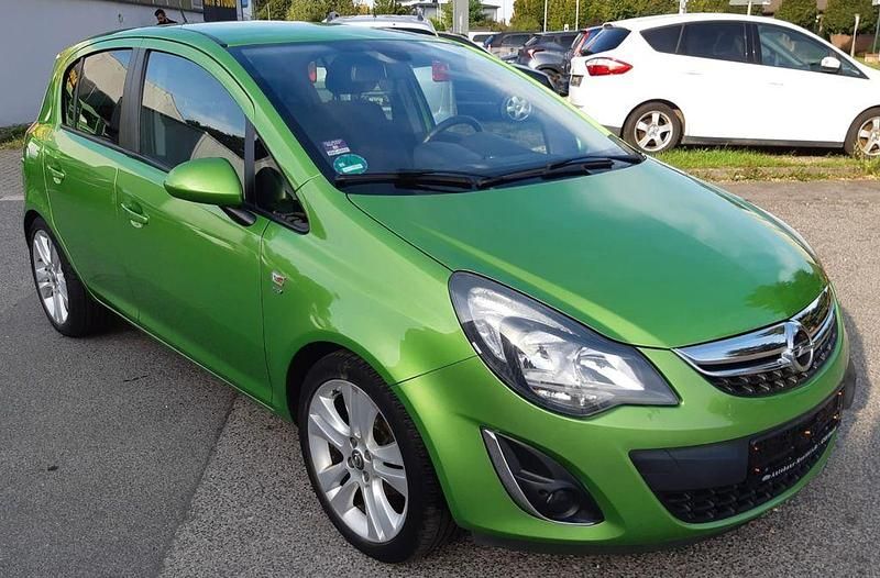 Grün Gebraucht 2014 Opel Corsa Energy Kleinwagen | 5.499 € (Fairer Preis) - Bild 1/4