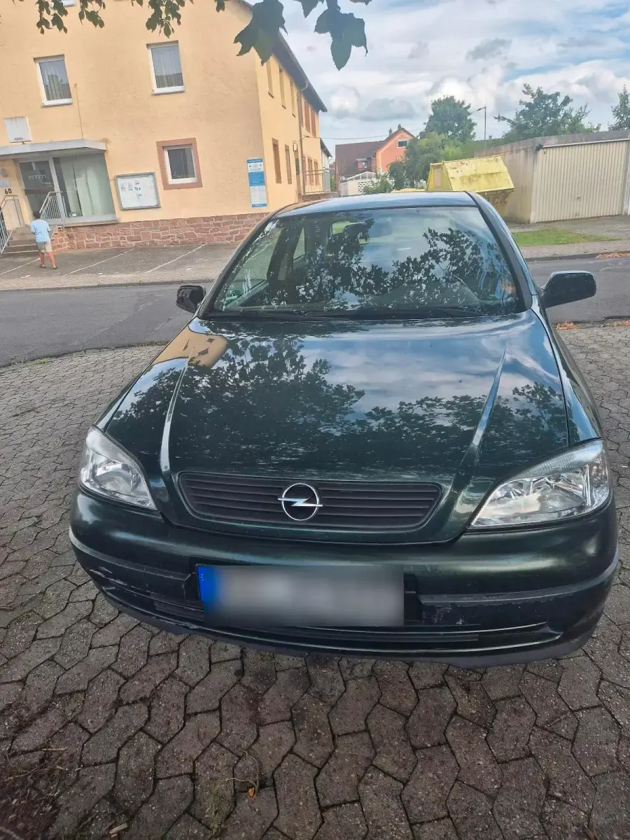 Gebraucht Opel Astra 75 PS (55 kW) 1999 Grün Limousine