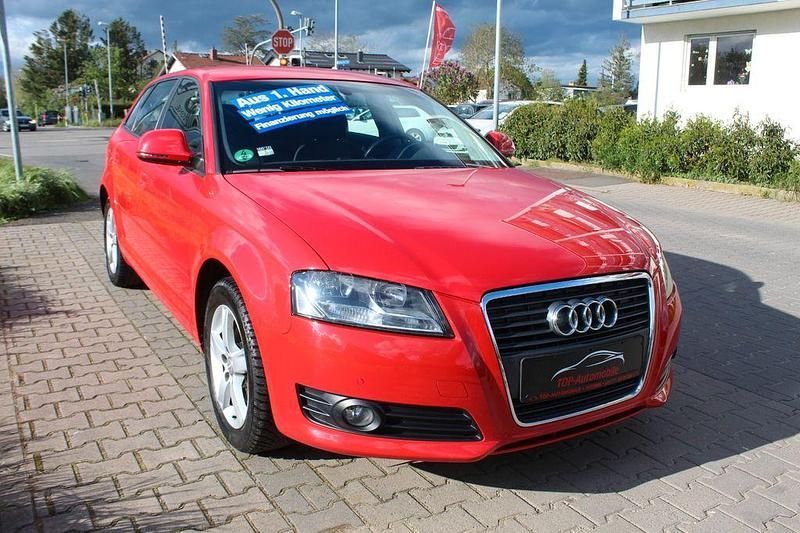 Gebraucht Audi A3 Attraction 125 PS (91 kW) 2009 Rot Kleinwagen