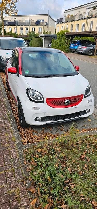Weiß Gebraucht 2019 Smart ForFour Passion Kleinwagen | 13.500 € (Fairer Preis) - Bild 1/4