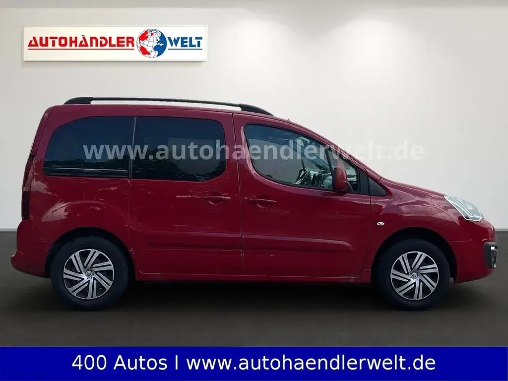 Gebraucht Citroën Berlingo Feel 99 PS (72 kW) 2016 Rot Van / Kleinbus