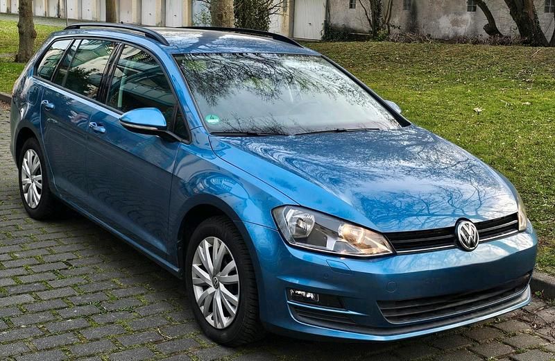 Gebraucht VW Golf VII 110 PS (80 kW) 2016 Blau Kombi