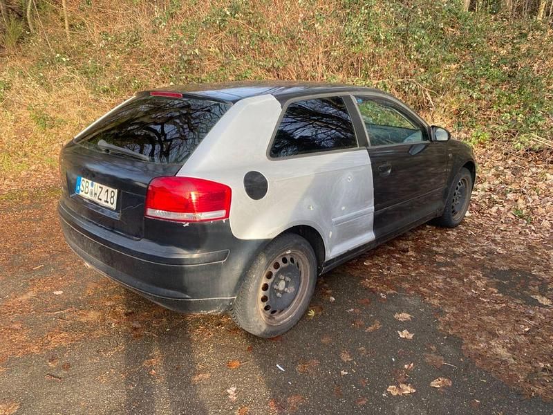 Gebraucht Audi A3 Ambiente 116 PS (85 kW) 2004 Grau Limousine