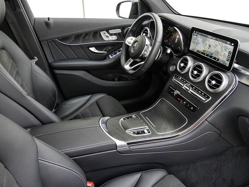 Gebraucht Mercedes GLC300 AMG 245 PS (180 kW) 2022 Grau SUV