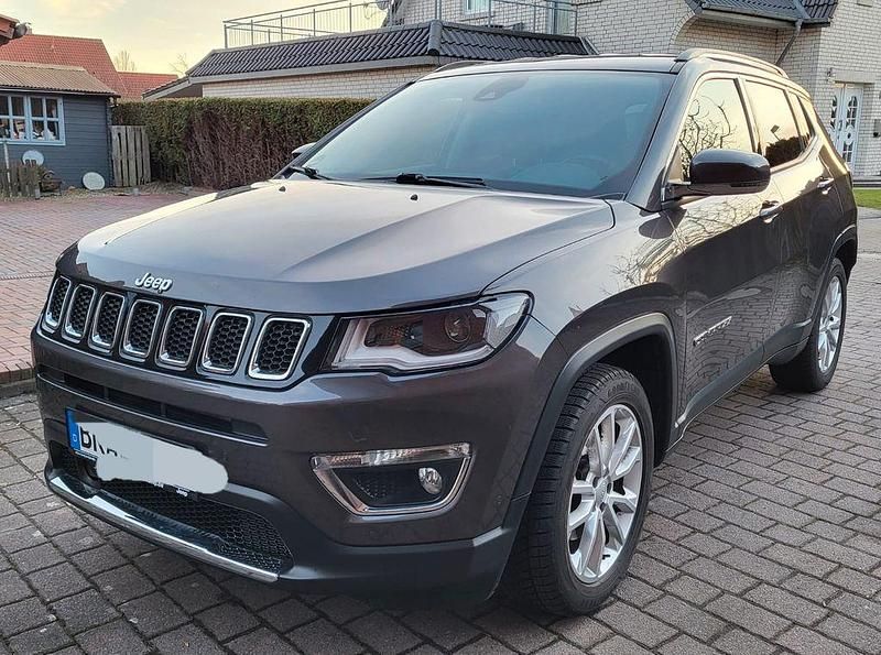 Gebraucht Jeep Compass Limited 131 PS (96 kW) 2021 Grau SUV