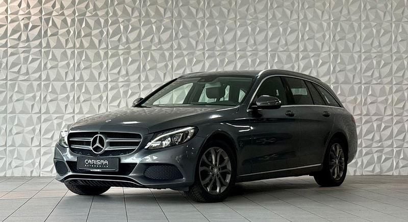 Grau Gebraucht 2016 Mercedes C300e Kombi | 19.490 € (Fairer Preis) - Bild 1/4