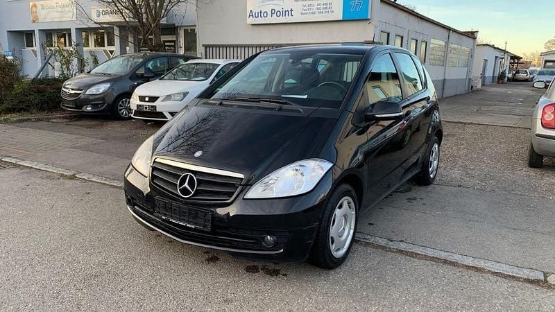 Gebraucht Mercedes A180 116 PS (85 kW) 2010 Schwarz Limousine