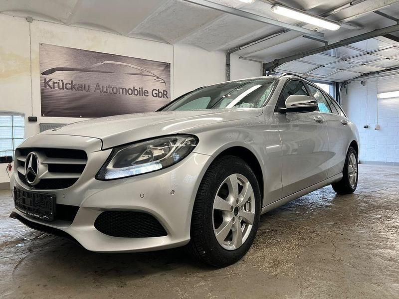 Silber Gebraucht 2018 Mercedes C160 Coupé | 8.900 € (Superpreis) - Bild 1/4