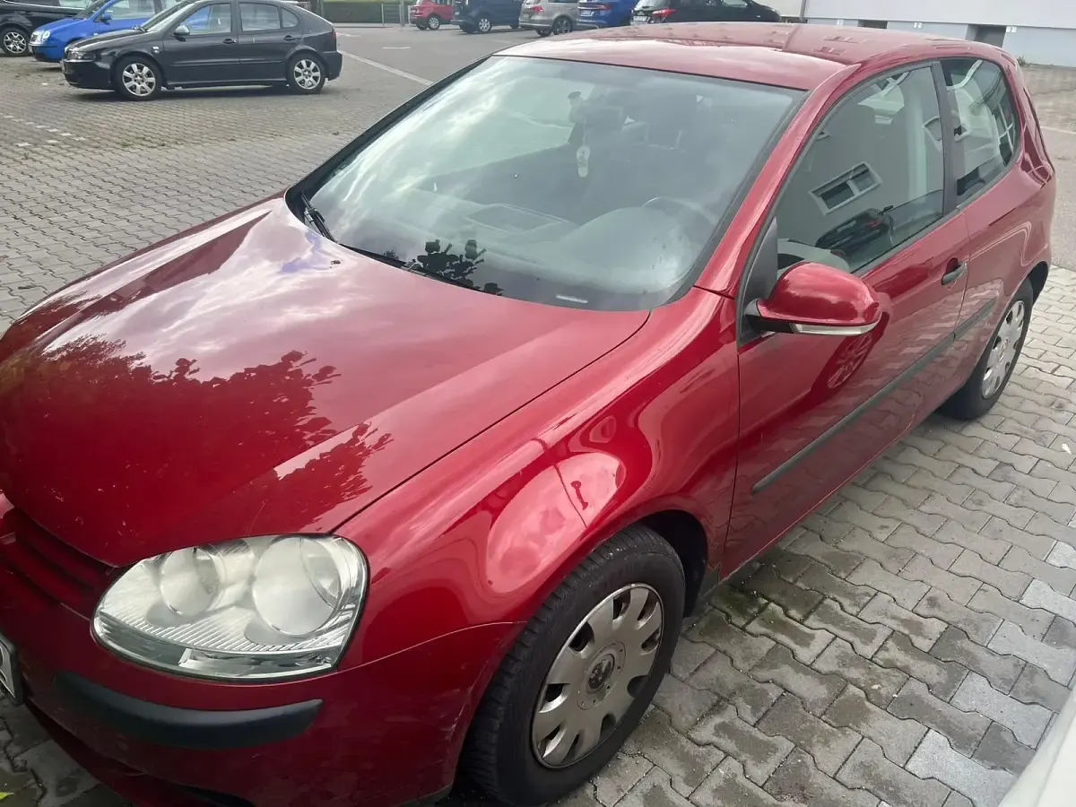 Gebraucht VW Golf V 102 PS (75 kW) 2005 Rot Kleinwagen