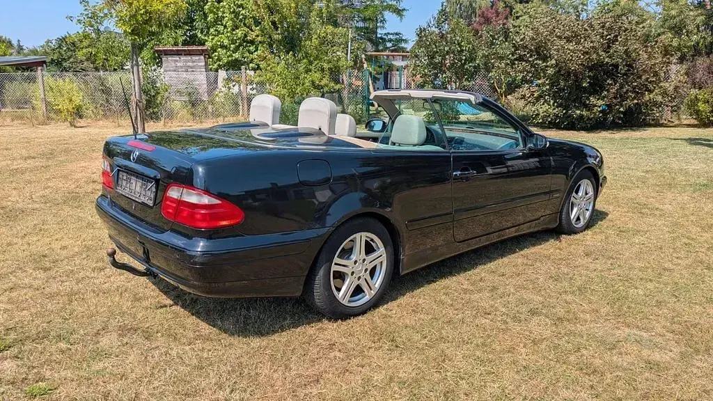 Gebraucht Mercedes CLK200 Elegance 163 PS (119 kW) 2002 Schwarz Cabrio