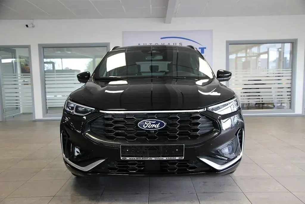 Gebraucht Ford Kuga ST-Line X 186 PS (136 kW) 2025 Schwarz SUV