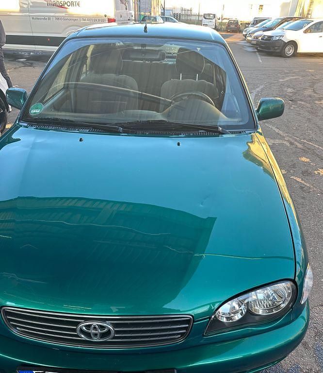 Gebraucht Toyota Corolla Sol 110 PS (80 kW) 2000 Grün Limousine