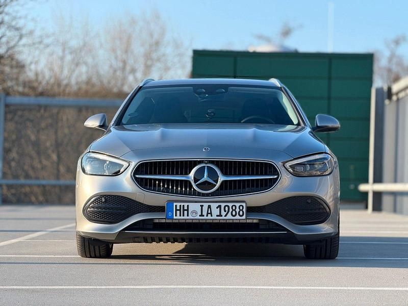 Gebraucht Mercedes C300 265 PS (194 kW) 2022 Mojavesilber Kombi