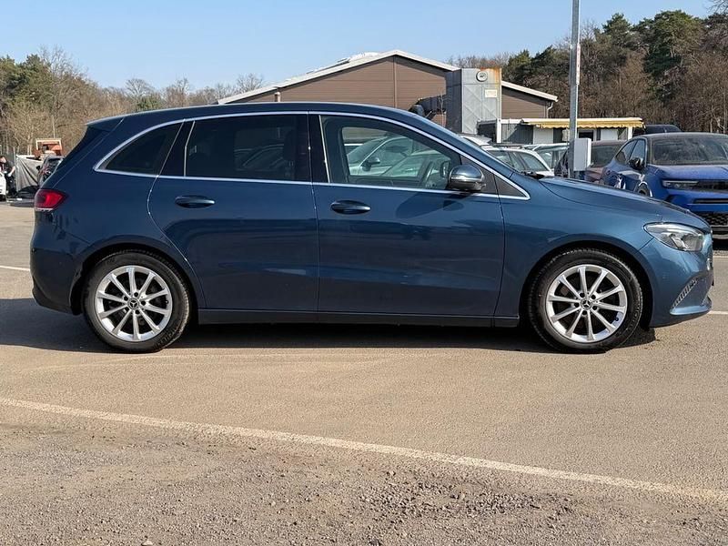 Gebraucht Mercedes 220 190 PS (139 kW) 2019 Blau Limousine