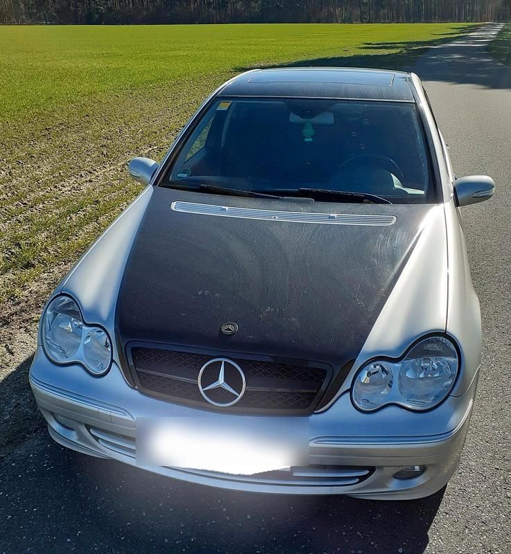 Silber Gebraucht 2005 Mercedes 190 Limousine | 3.500 € - Bild 1/4