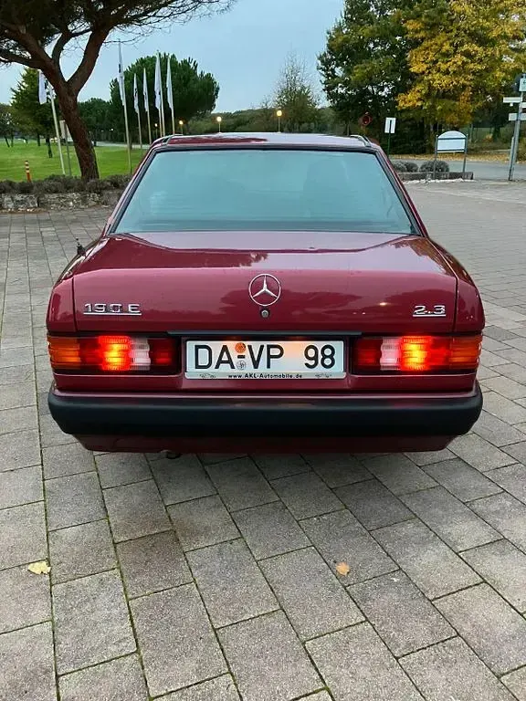 Gebraucht Mercedes 190 132 PS (97 kW) 1990 Rot Limousine
