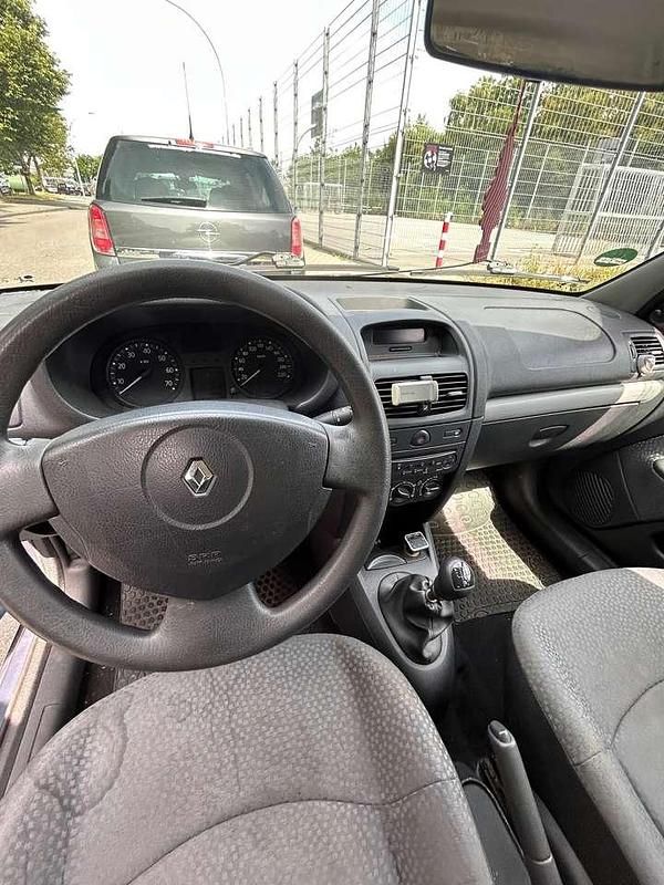Blau Gebraucht 2008 Renault Clio II Campus Limousine | 2.500 € (Etwas zu teuer) - Bild 1/4