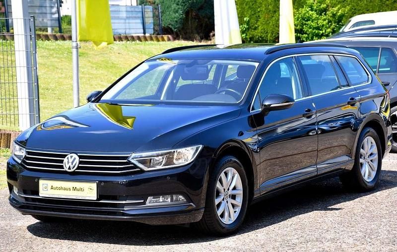 Gebraucht VW Passat 150 PS (110 kW) 2015 Deep black perleffekt Kombi