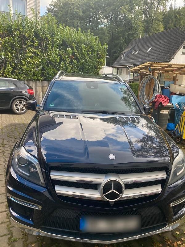 Blau Gebraucht 2013 Mercedes GL350 AMG SUV | 17.500 € (Superpreis) - Bild 1/4