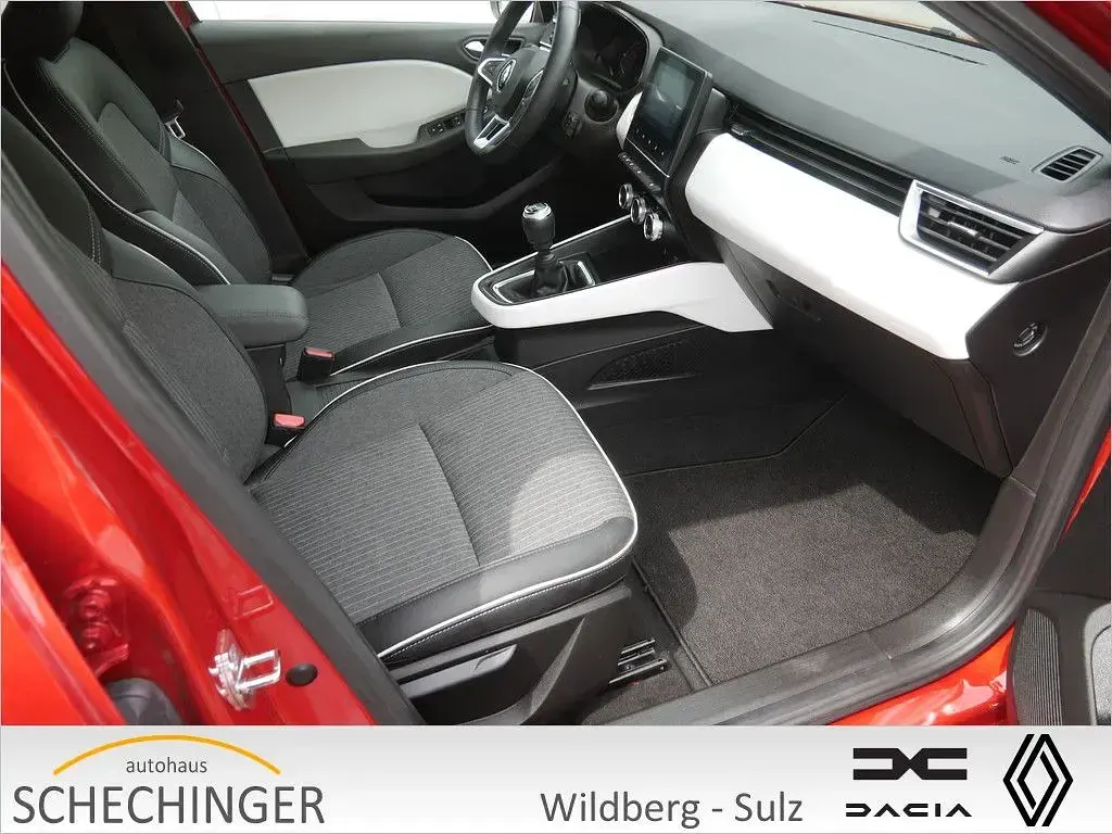 Gebraucht Renault Clio V Techno 140 PS (102 kW) 2023 Rot / dezirrot (metallic) Kleinwagen