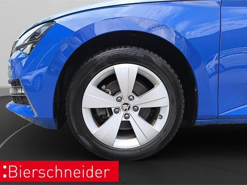 Gebraucht Skoda Superb 218 PS (160 kW) 2022 Blau Kombi