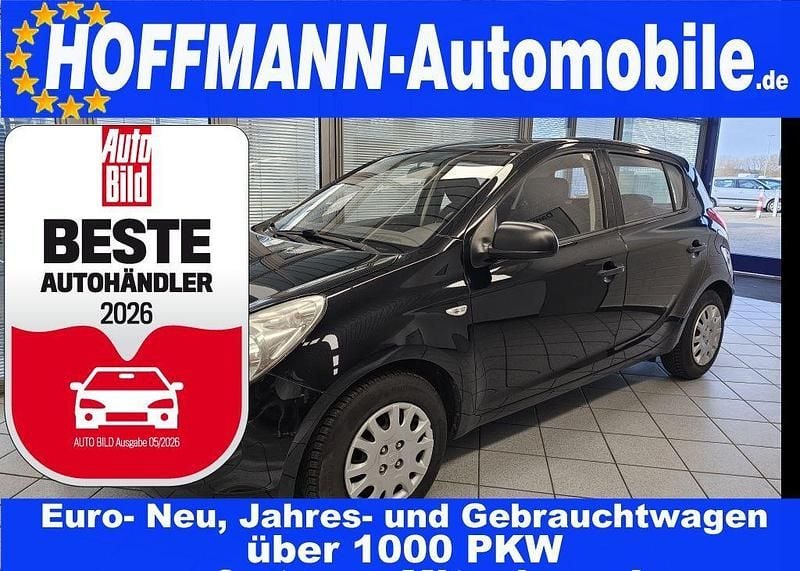 Gebraucht Hyundai i20 77 PS (56 kW) 2012 Schwarz (metallic) Kleinwagen