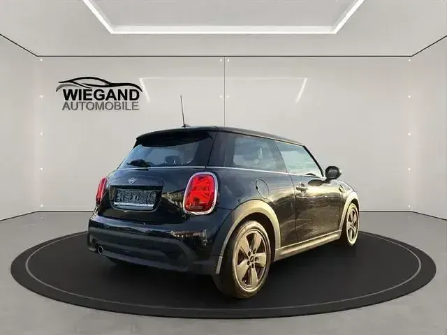 Second-hand Mini Cooper 136 CP (100 kW) 2022 Negru Hatchback