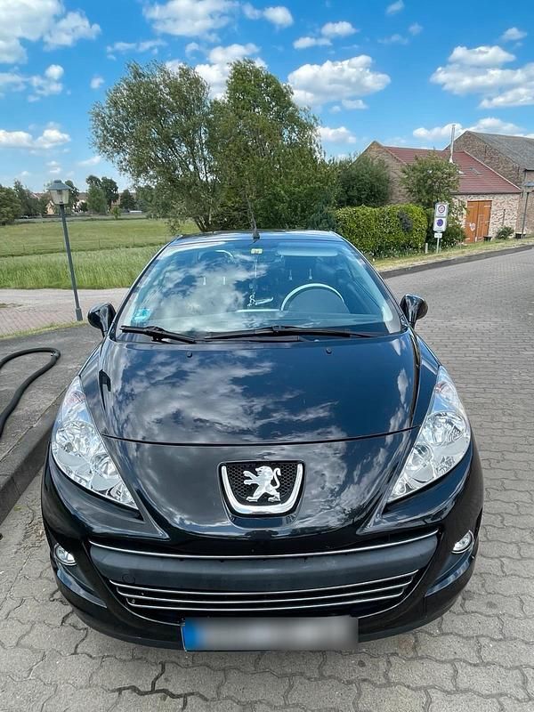 Schwarz Gebraucht 2010 Peugeot 207 CC Cabrio | 6.000 € (Teuer) - Bild 1/4