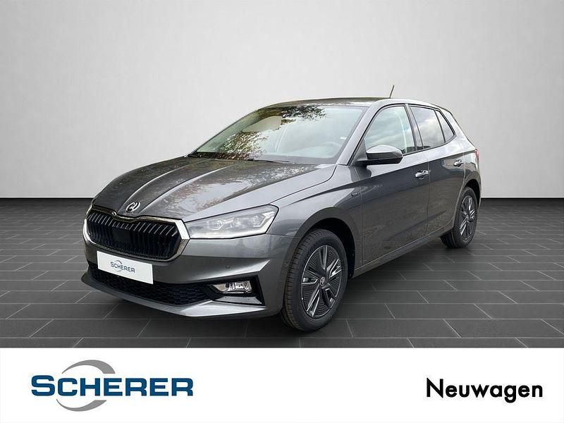 Neu Skoda Fabia Tour 116 PS (85 kW) 2025 Grau Limousine