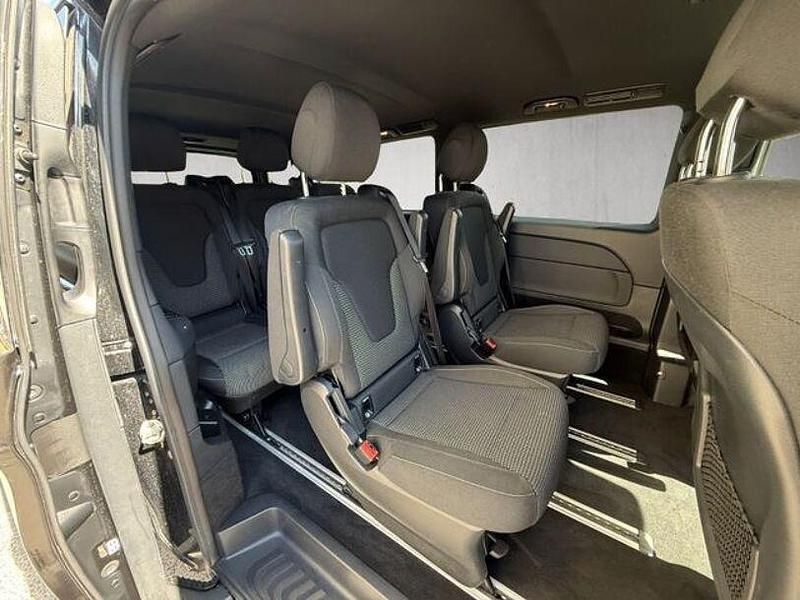 Gebraucht Mercedes V300 237 PS (174 kW) 2024 Schwarz Van / Kleinbus