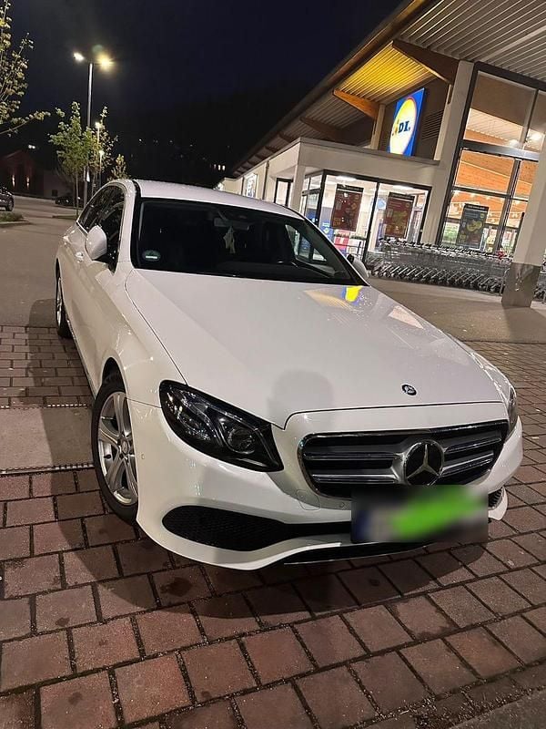 Second-hand Mercedes E200 150 CP (110 kW) 2017 Alb Berlinǎ