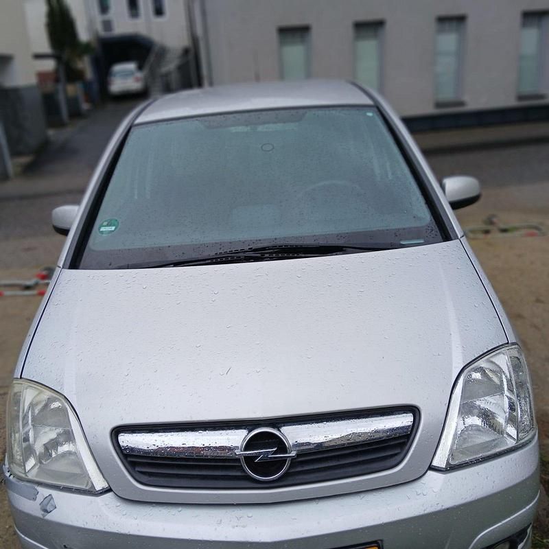 Silber Gebraucht 2007 Opel Meriva Van / Kleinbus | 2.450 € (Fairer Preis) - Bild 1/4