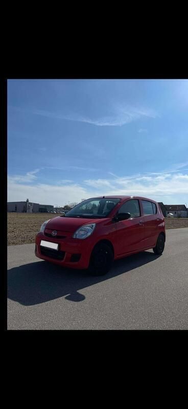 Rot Gebraucht 2009 Daihatsu Cuore Kleinwagen | 1.299 € (Guter Preis) - Bild 1/4